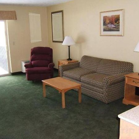 Holiday Inn Express Munising-Lakeview Hotel By Ihg ภายนอก รูปภาพ