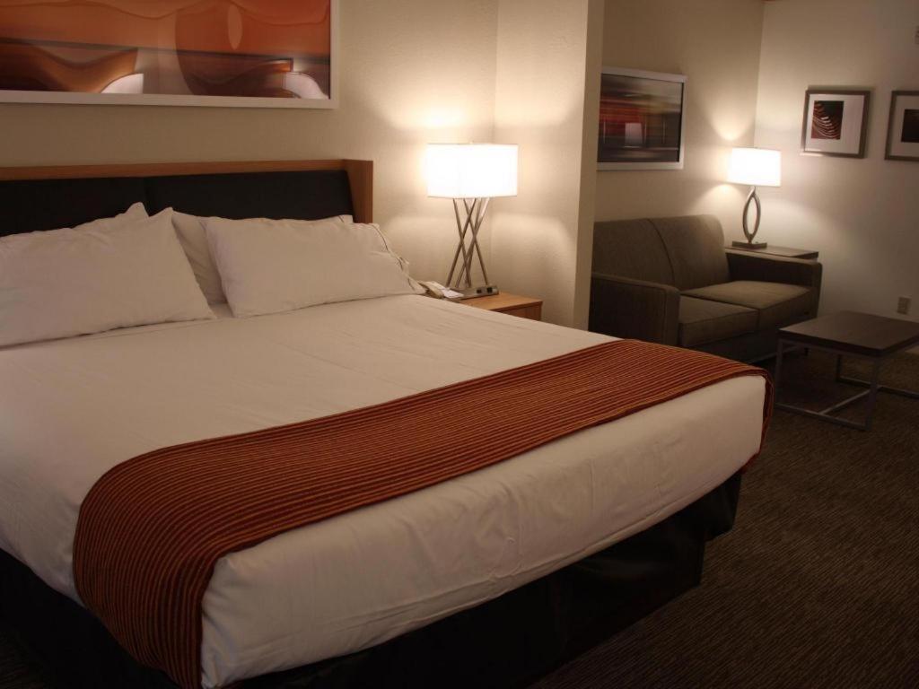 Holiday Inn Express Munising-Lakeview Hotel By Ihg ภายนอก รูปภาพ