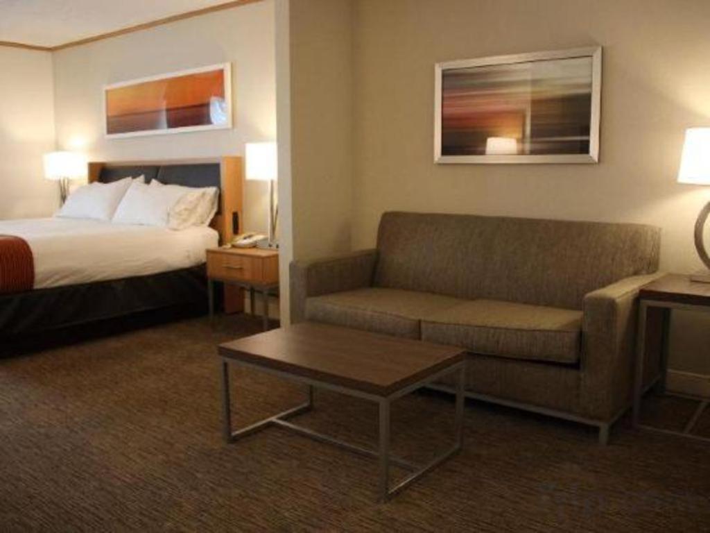 Holiday Inn Express Munising-Lakeview Hotel By Ihg ภายนอก รูปภาพ