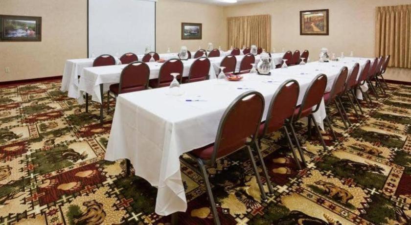 Holiday Inn Express Munising-Lakeview Hotel By Ihg ภายนอก รูปภาพ