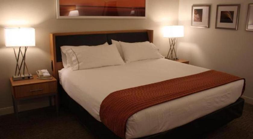 Holiday Inn Express Munising-Lakeview Hotel By Ihg ภายนอก รูปภาพ