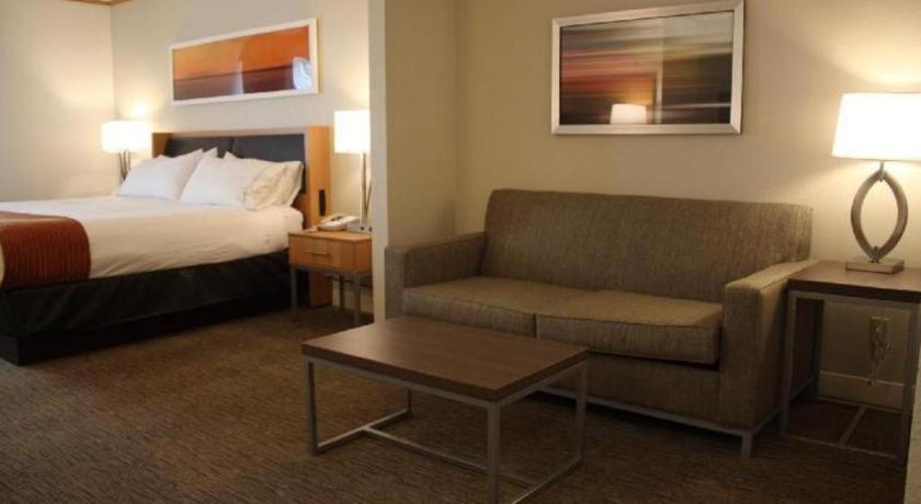 Holiday Inn Express Munising-Lakeview Hotel By Ihg ภายนอก รูปภาพ