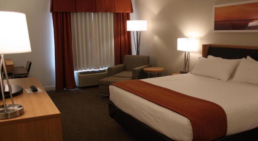 Holiday Inn Express Munising-Lakeview Hotel By Ihg ภายนอก รูปภาพ